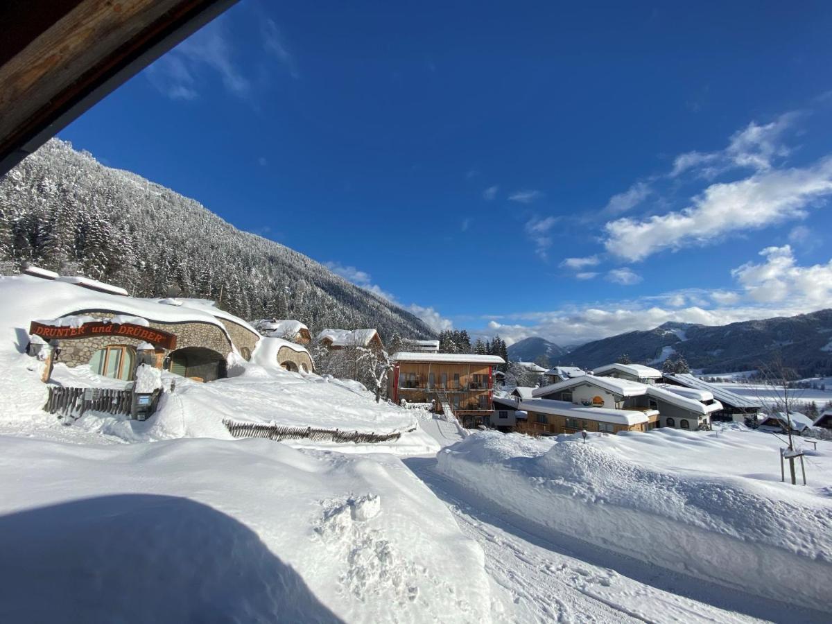 Erdhaeuser Und Apartments Mit Seeblick Und Alleinlage Weissensee Esterno foto