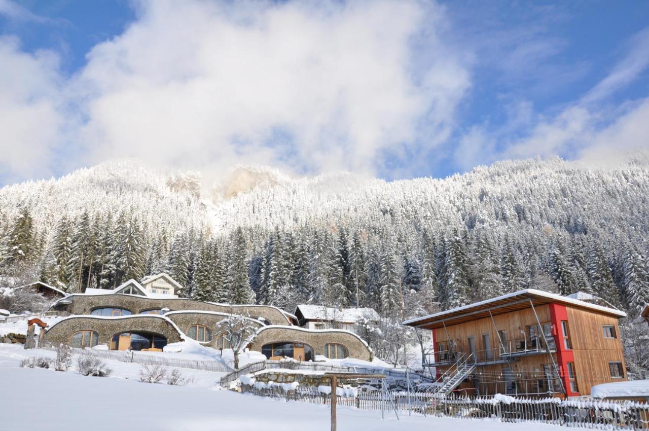 Erdhaeuser Und Apartments Mit Seeblick Und Alleinlage Weissensee Esterno foto