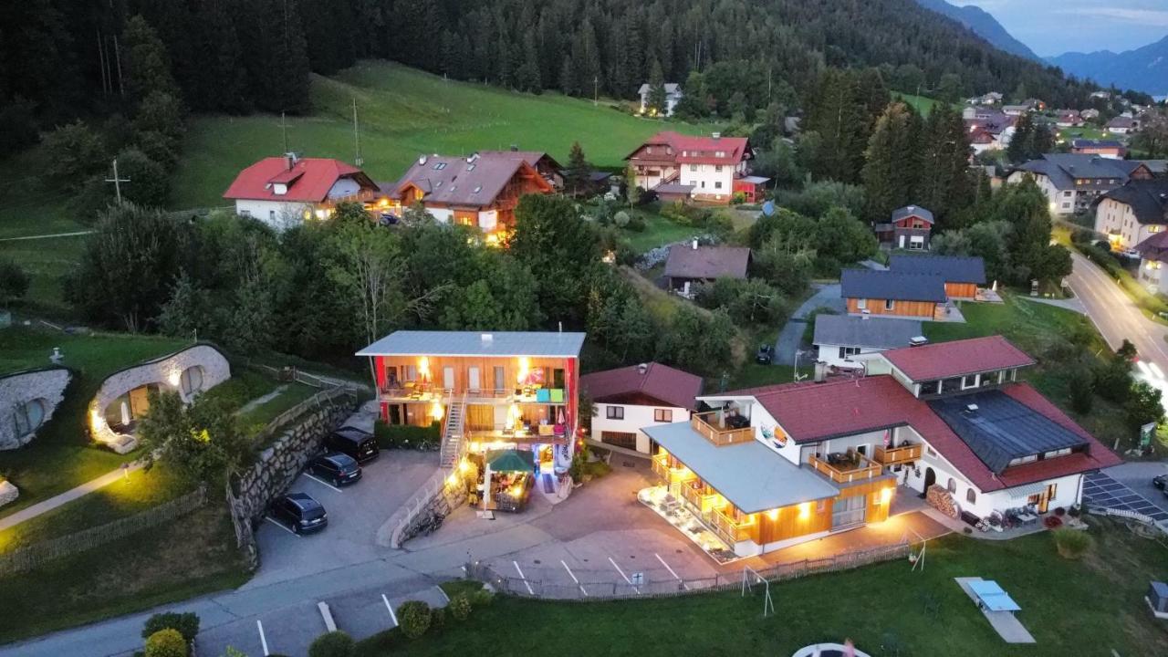 Erdhaeuser Und Apartments Mit Seeblick Und Alleinlage Weissensee Esterno foto