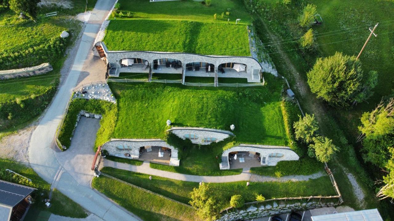 Erdhaeuser Und Apartments Mit Seeblick Und Alleinlage Weissensee Esterno foto